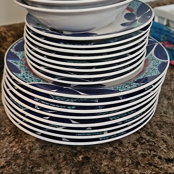 Vintage Century Stoneware Plate and Bowl Set - Picture 3 of 3